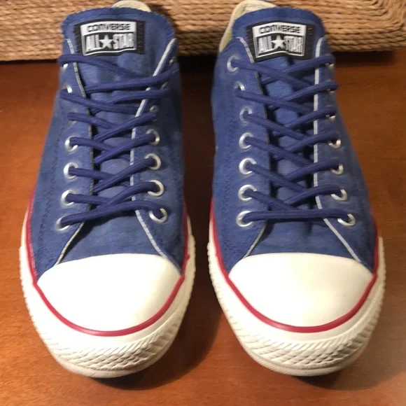 SOLD -CONVERSE CHUCK TAYLORS ALL STARS (MS-13) - Picture 2 of 8